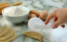 CONFEITUDO Carretilha Cortadora Plástica ...